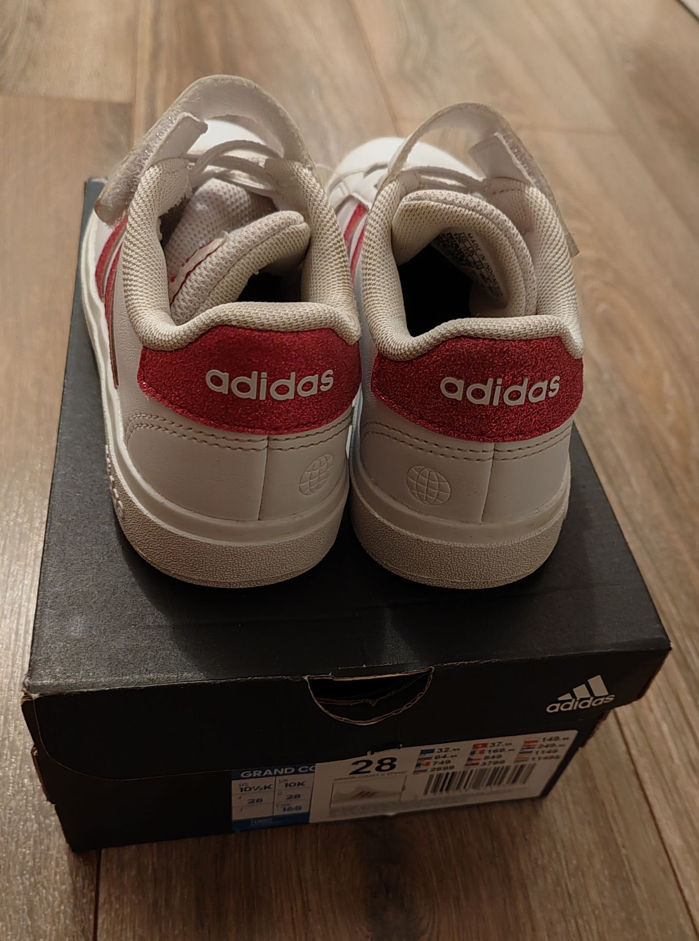 Buty dziewczęce firmy Adidas