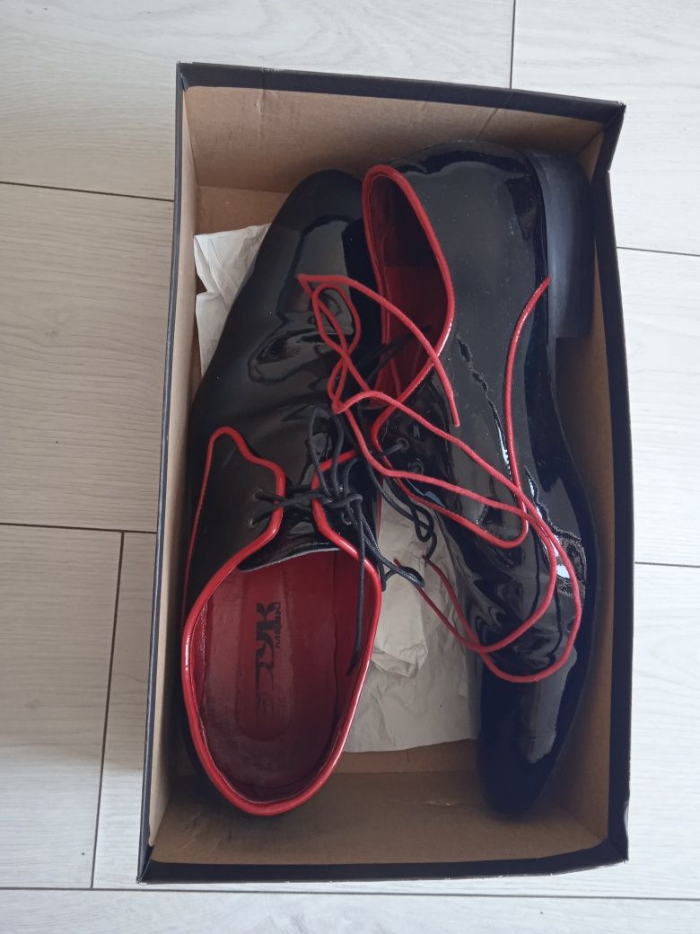 Półbuty skórzane smoking, garnitur błyszczące buty