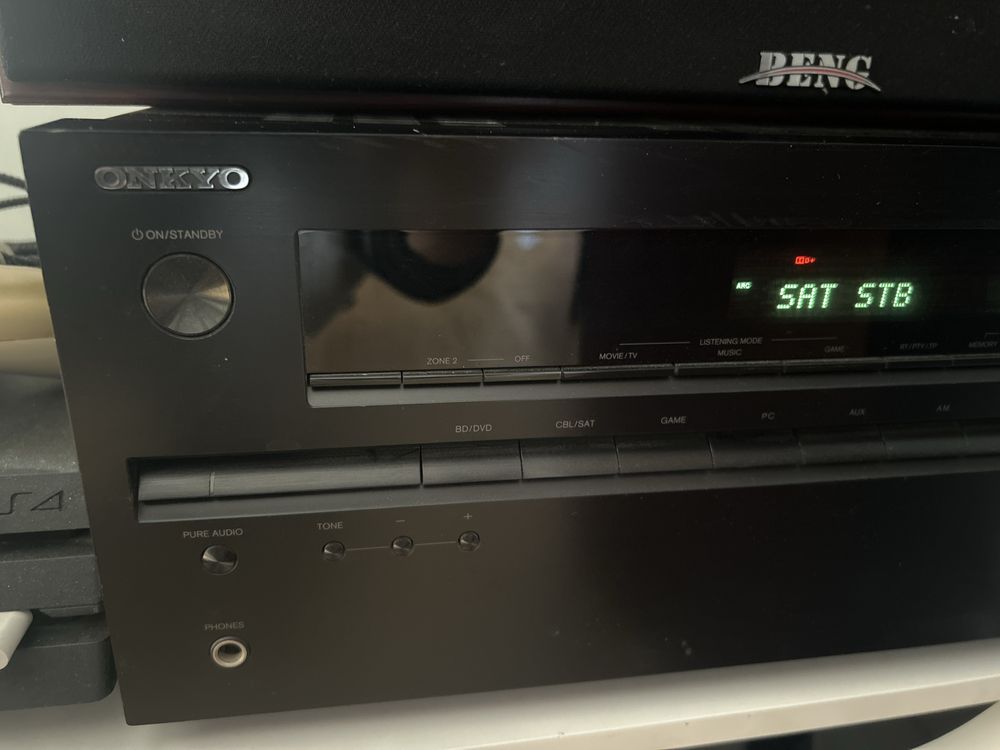 Amplituner Onkyo TX-NR414