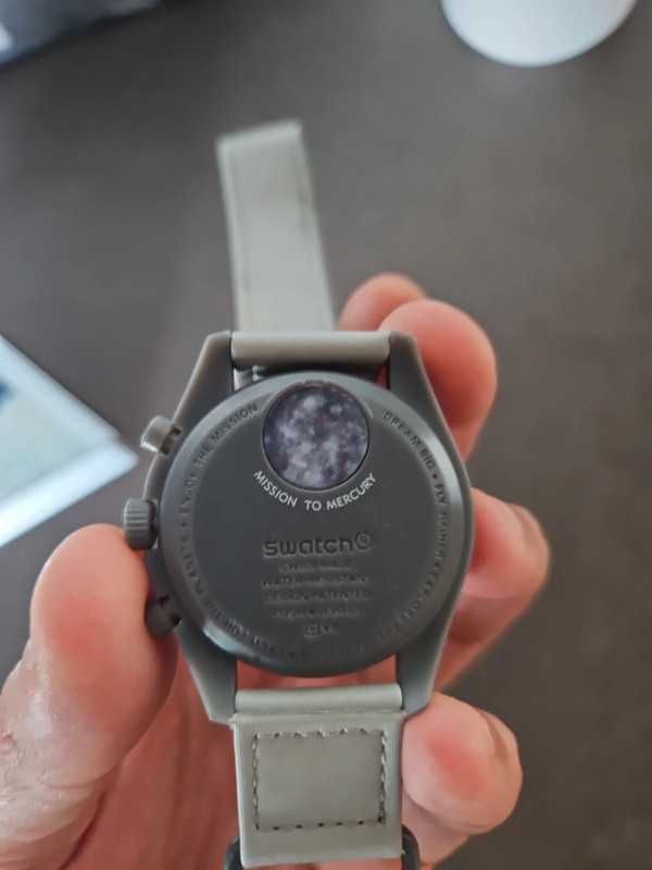 Omega x Swatch SO33A100 - Kosmiczny Design z Merkurego