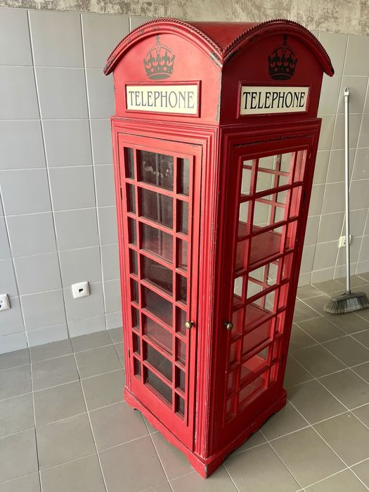 Estante “London Telephone”