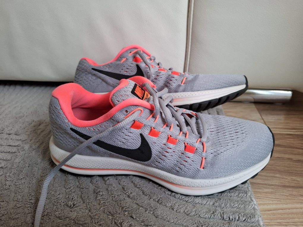 Buty damskie sportowe Nike Zoom Vomero 12 rozm.38,5