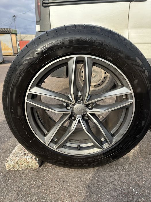 Диски Audi з шинами Dunlop 255/55/19 в зборі