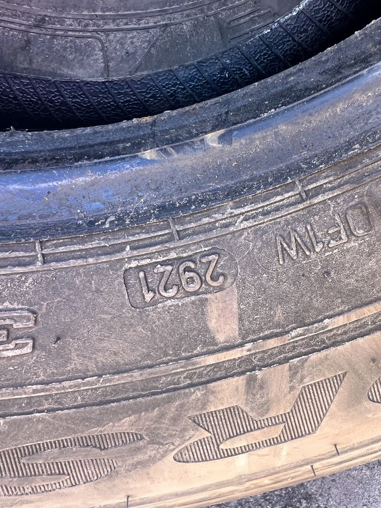 315/70 R22,5 - 2шт Рульові Debica 2021р