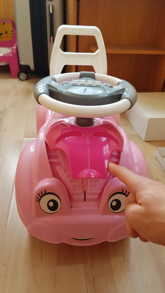 Дитяча рожева машина Barbie для дівчинки (толокар, біговел)