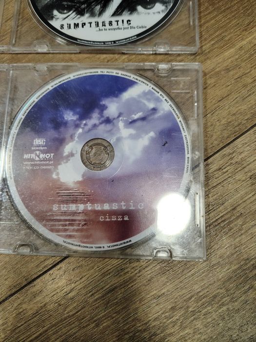 4 płyty CD zespołu Sumptuastic