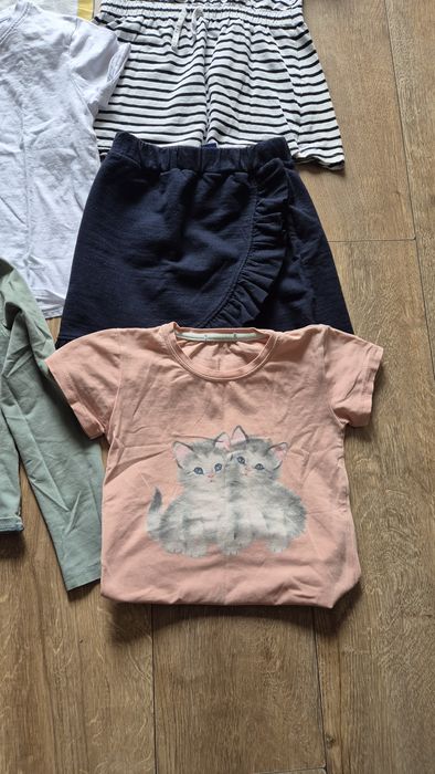 Zestaw ubranek 122-128 dla dziewczynki