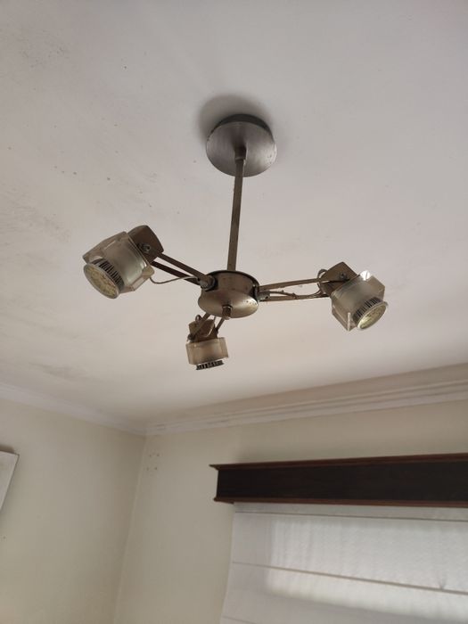 Conjunto de cadeieiros