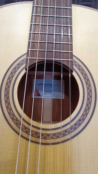 Guitarra "La Mancha" modelo "Rubi SMX" (Nova)