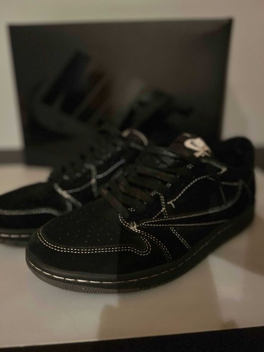 Travis Scott Black Phantom