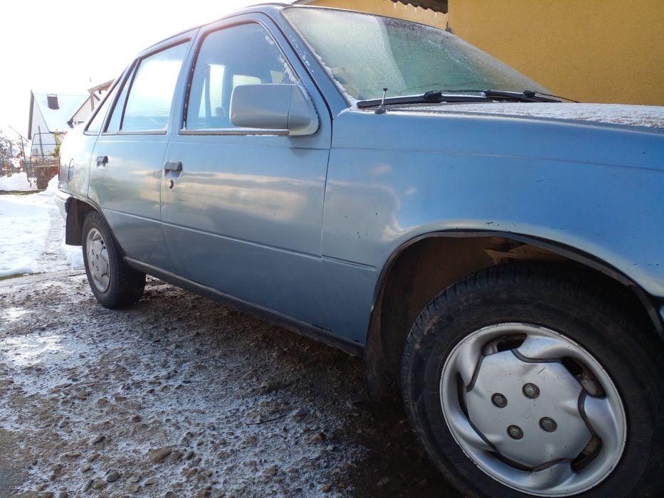 Опель Кадет 1.3 бензин