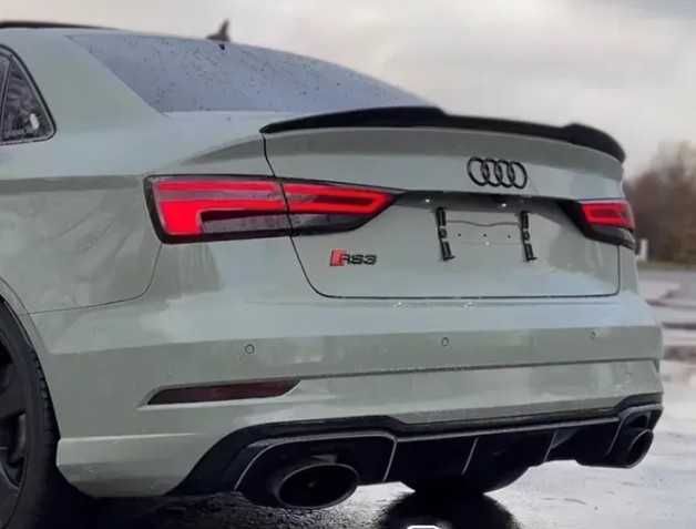 Спойлер чорний глянець Audi A3 V8 2014-2020 стиль М4 / ABS-пластик