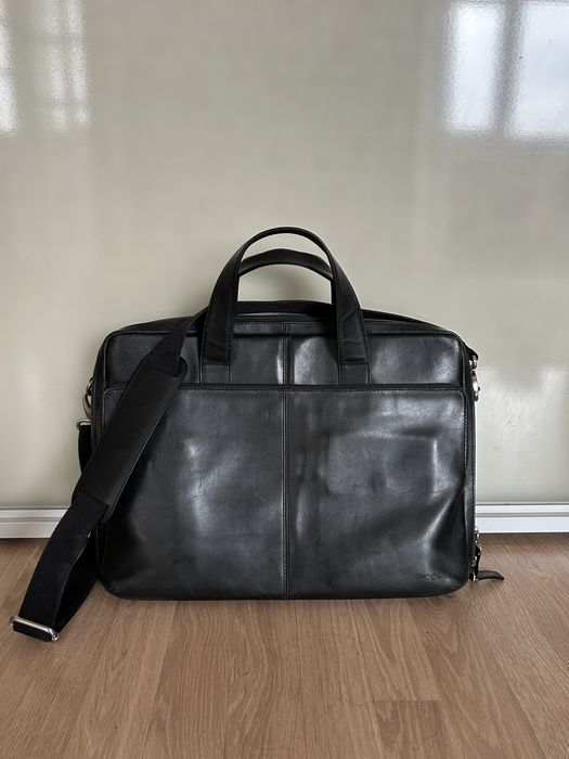 Шкіряний портфель чоловічий ECCO