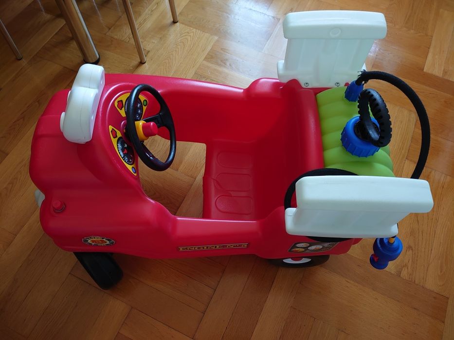 Straż pożarna Little Tikes Cozy Coupe Spray & Rescue Fire Truck odpych