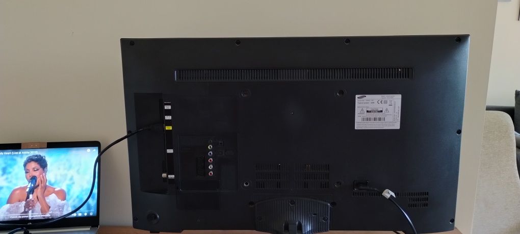 Telewizor SAMSUNG 32 cale