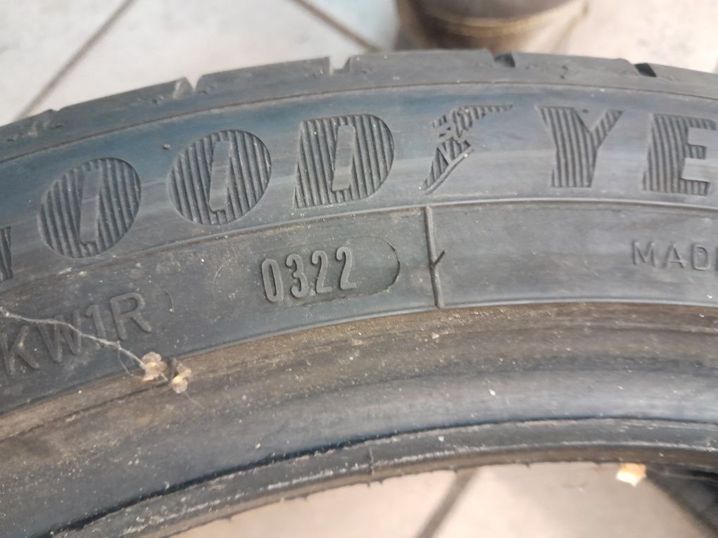 Opona opony 215/45r17 Goodyear lato 2 szt para