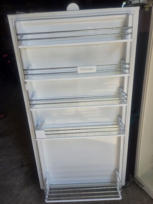 Вбудований холодильник Miele K5322,