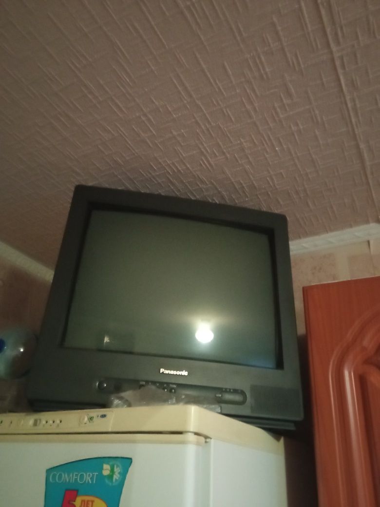 Телевізор кольоровий