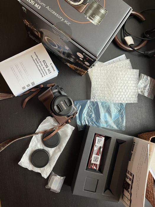 Canon EOS M3 + Lente 18-55mm + Acessórios