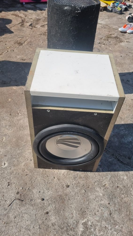 Subwoofer infiniti  tuba magnat clarion wzmacniacz