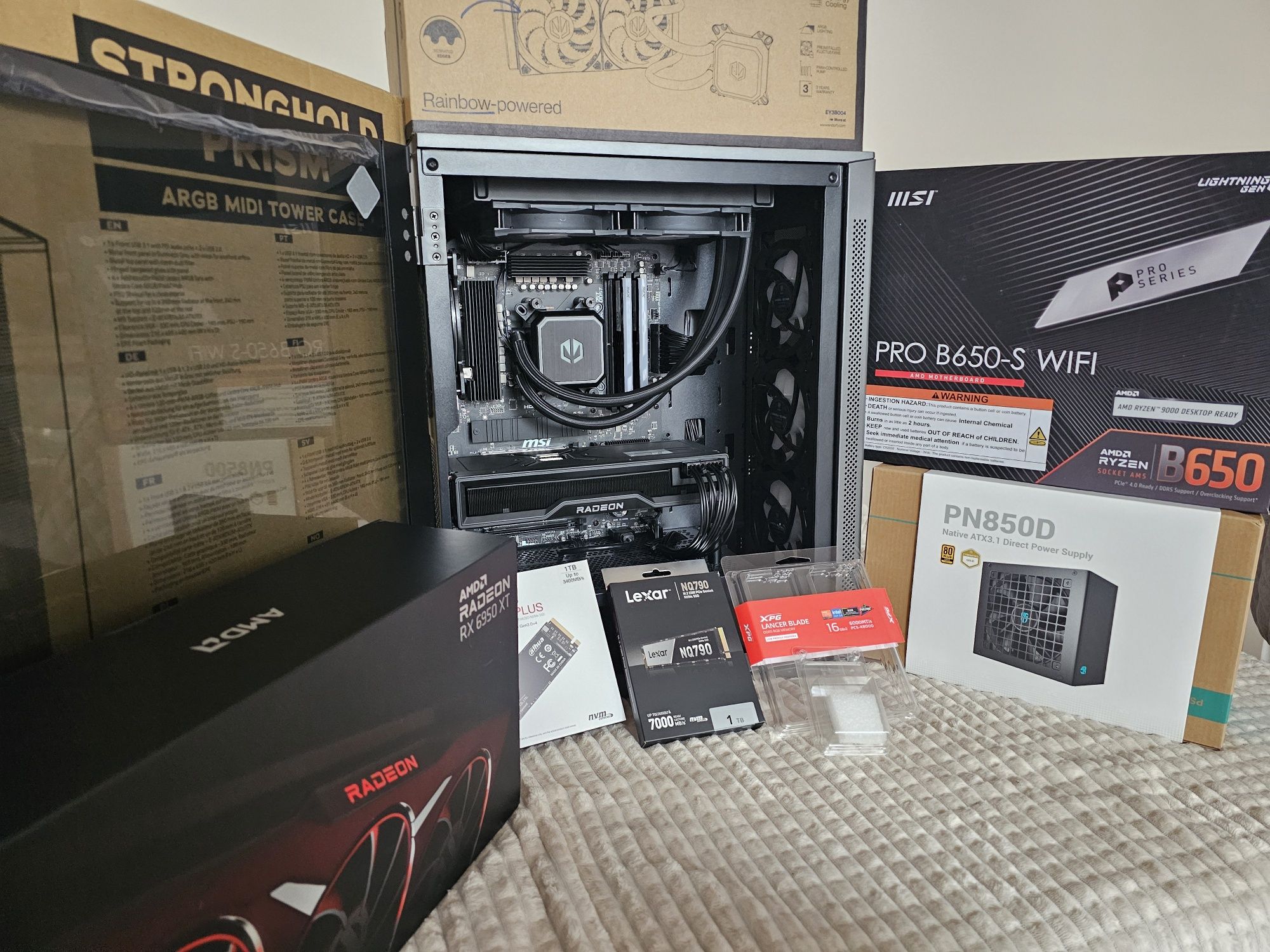 Nowy Komputer Gamingowy ARGB - Ryzen 5 - 6950XT - 2 TB M.2 - 32GB DDR5