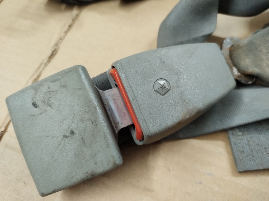 Задні ремені stratus/cirrus/sebring комплект