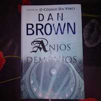 Livro Anjos e Demónios de Dan Brown