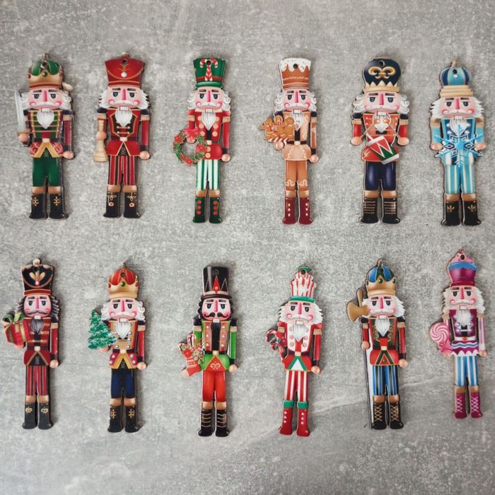 Набір ялинкові прикраси 12 шт лускунчики деревʼяні