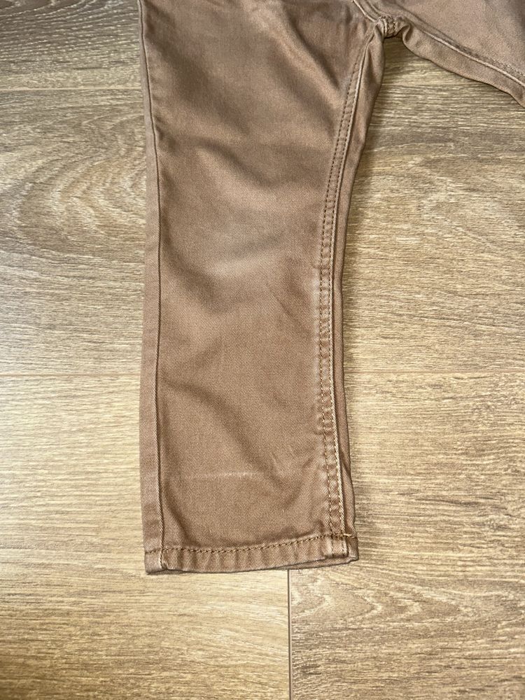 Brązowe spodnie slim fit H&M, rozmiar 92