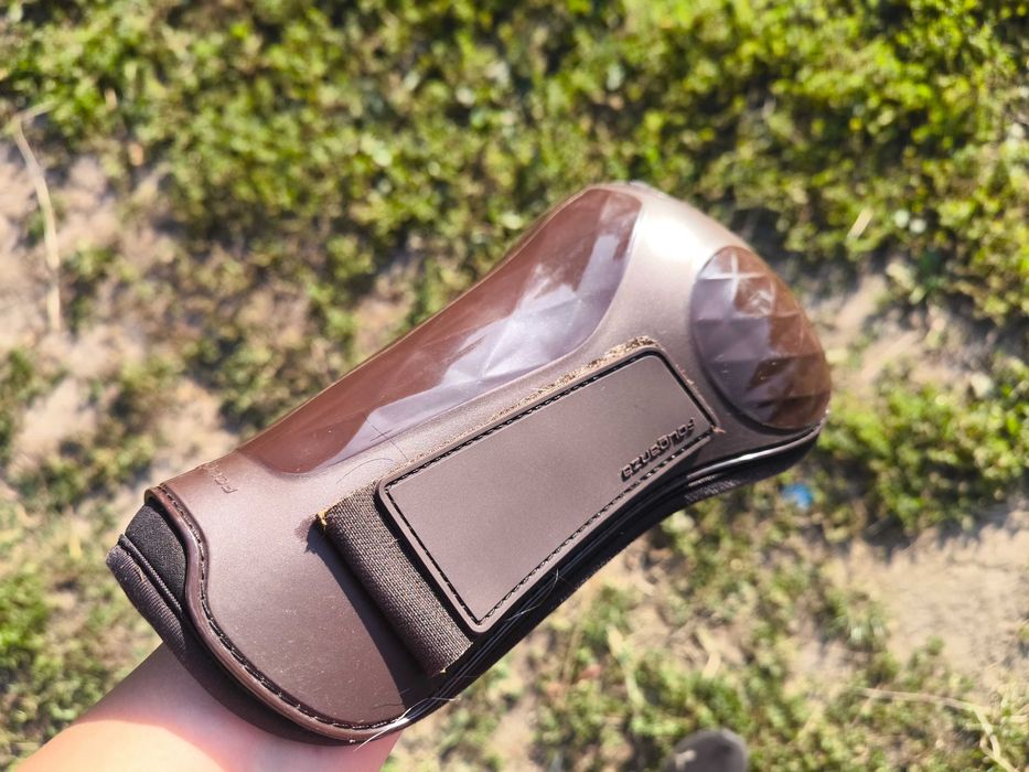 Ochraniacze Fouganza brązowe COB