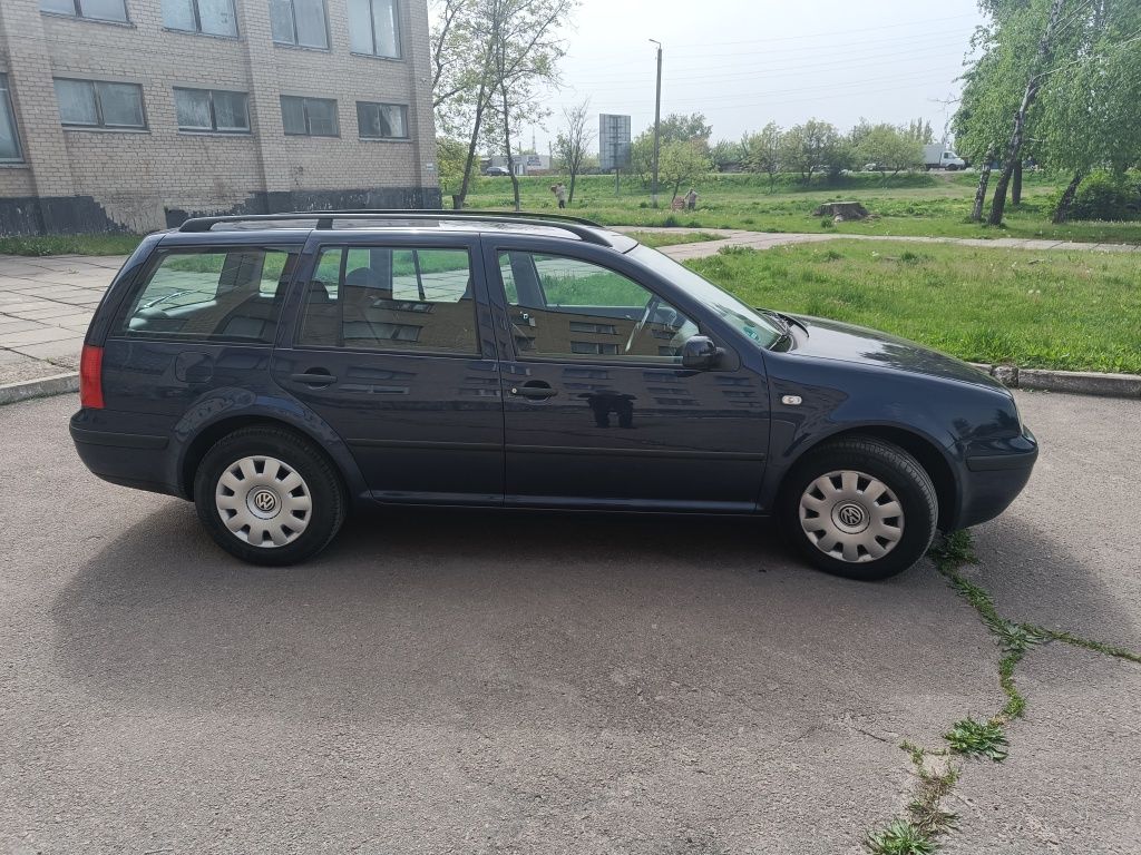 Volkswagen Golf 4 1.6 MPI бензин