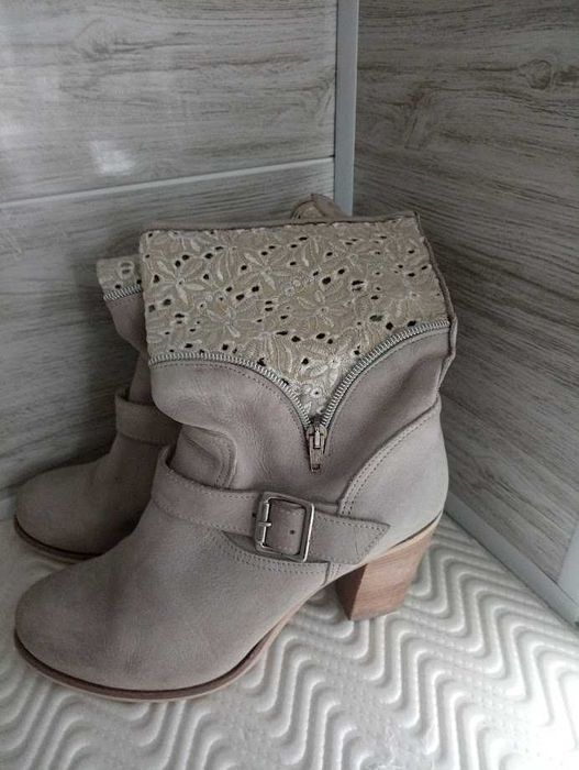 Чоботи жіночі демісезонні