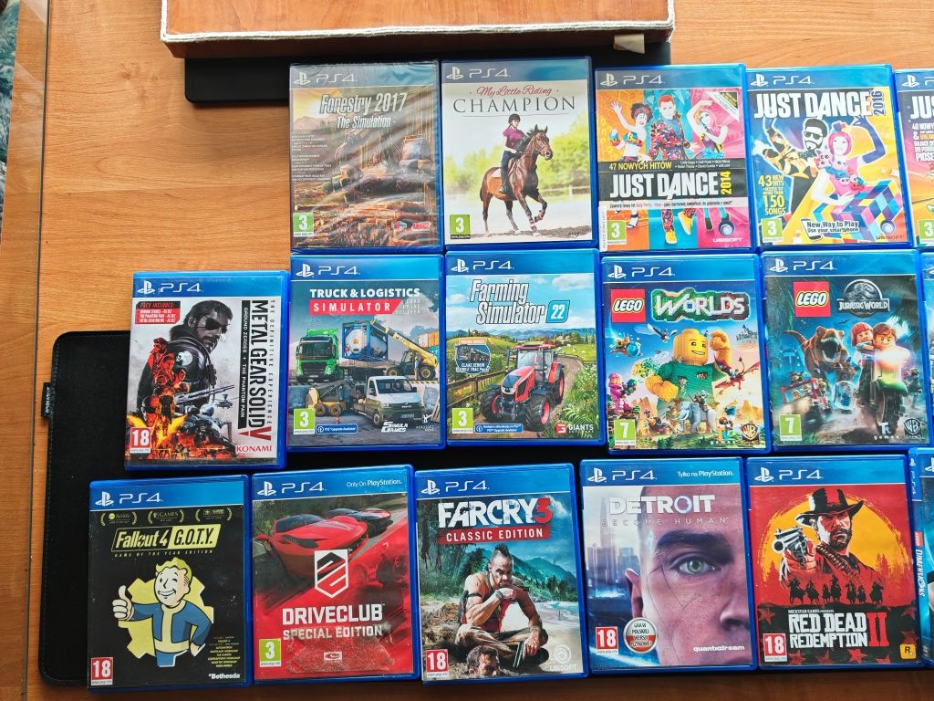 Zestaw gier PS4 PS5 Just dance Minecraft wiedza to potęga Gran turismo