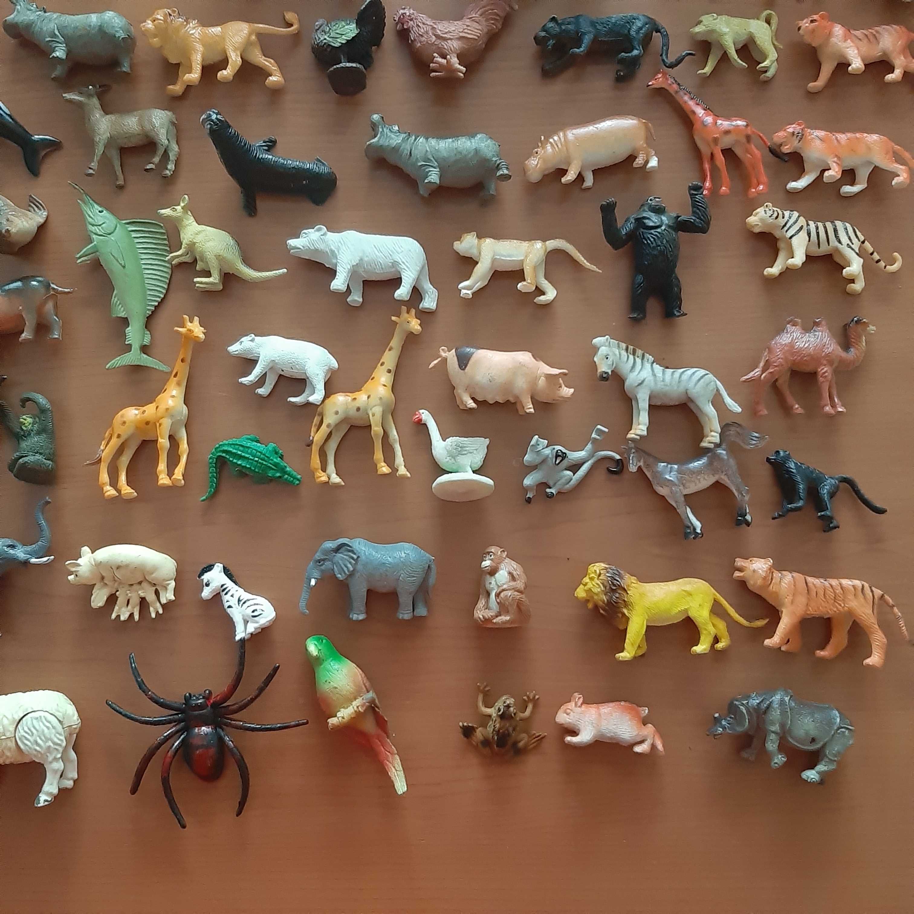 Lote de Figuras de Animais