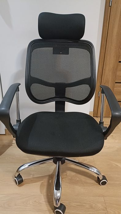 Fotel obrotowy ergonomiczny