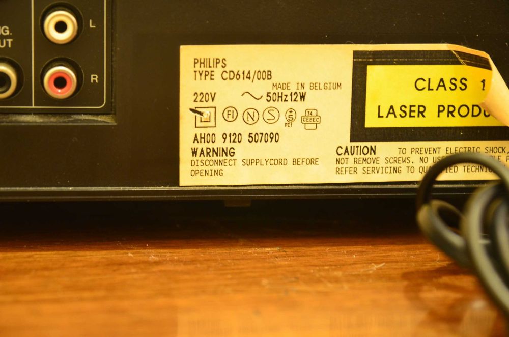 Leitor de CD's Philips CD614