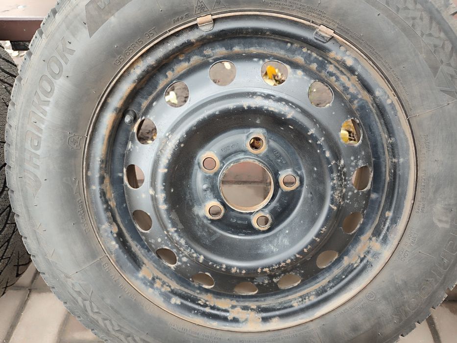 Резина с дисками 195.65.r15 .5 .114 Hankook winter i cept iz3