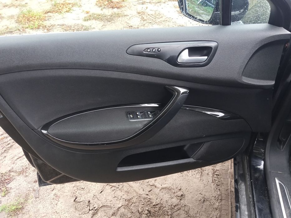 Sprzedam boczek drzwi lewy przód citroen C5 x7 III b