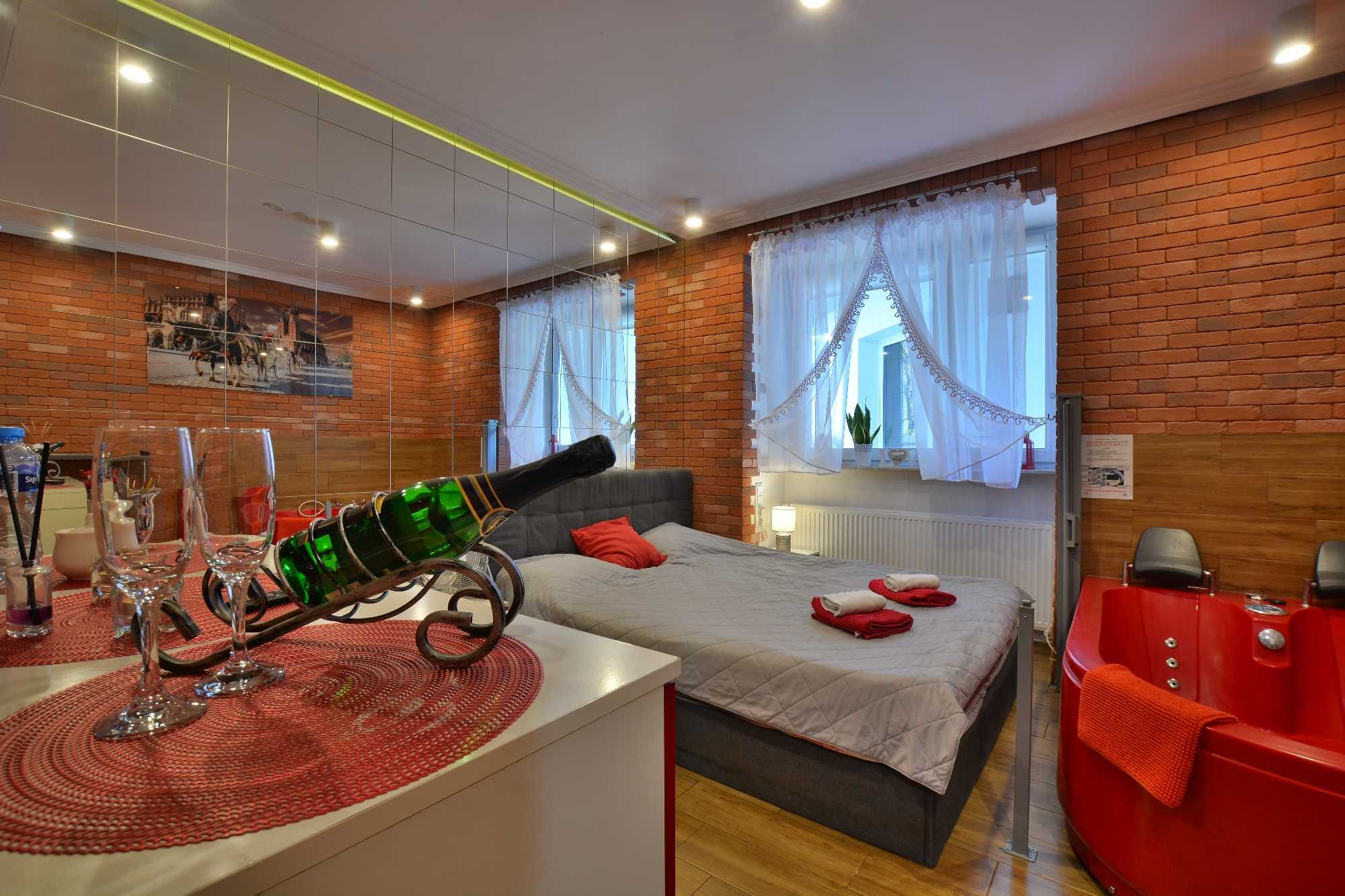 Apartament z JACUZZI  na doby w Krakowie - 1km-KAZIMIERZ, 2 km- RYNEK