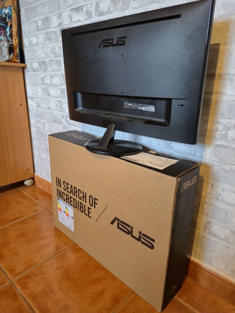 Monitor 24 polegadas Asus.