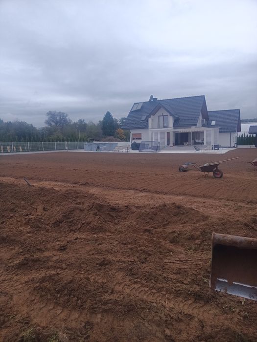 Usługi glebogryzarką separacyjną, zakładanie trawnika, budowa ogrodów