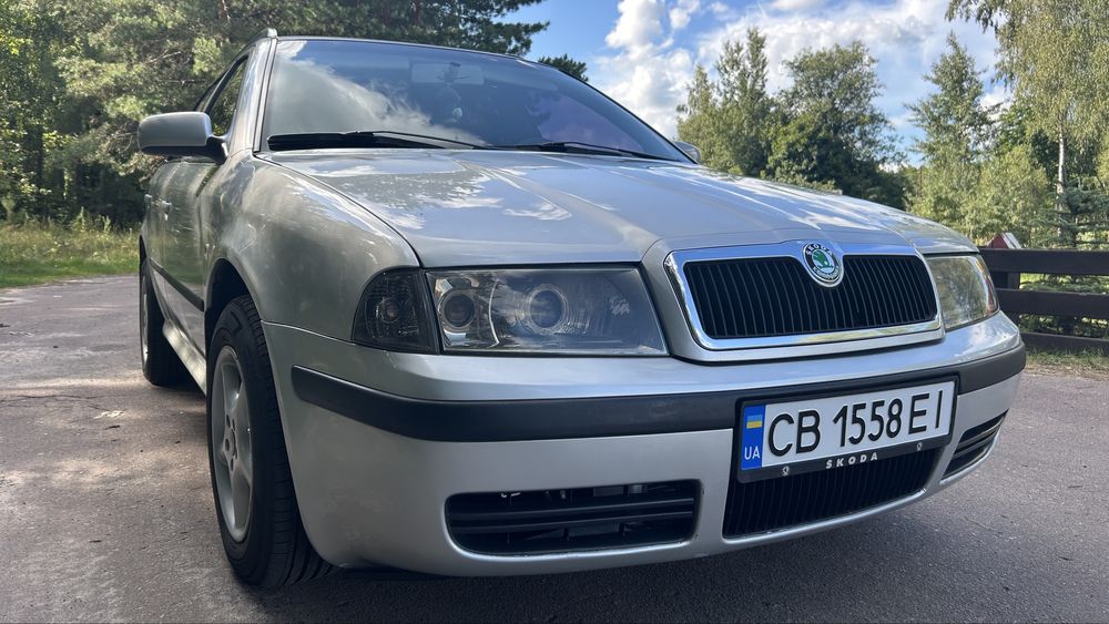 Продам шкоду тур 1.8