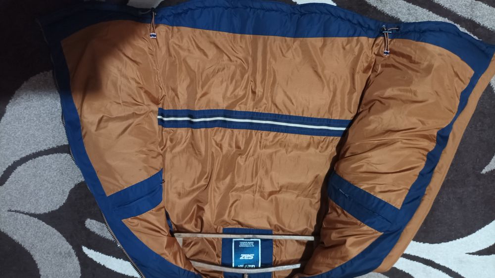 Чоловіча зимова куртка