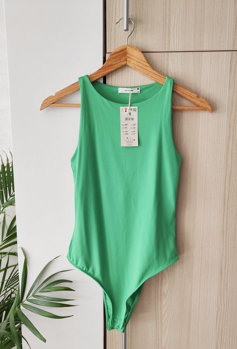 Gładkie zielone body Reserved xS 34
