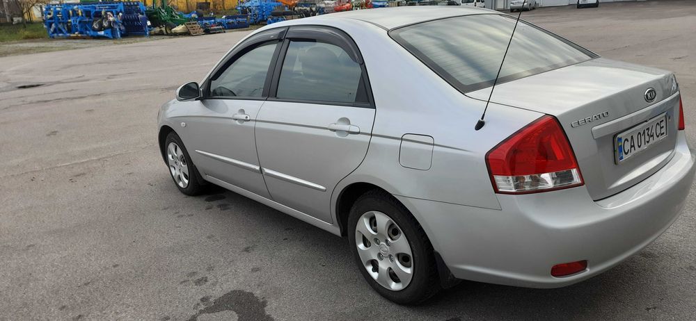 KIA Cerato Седан