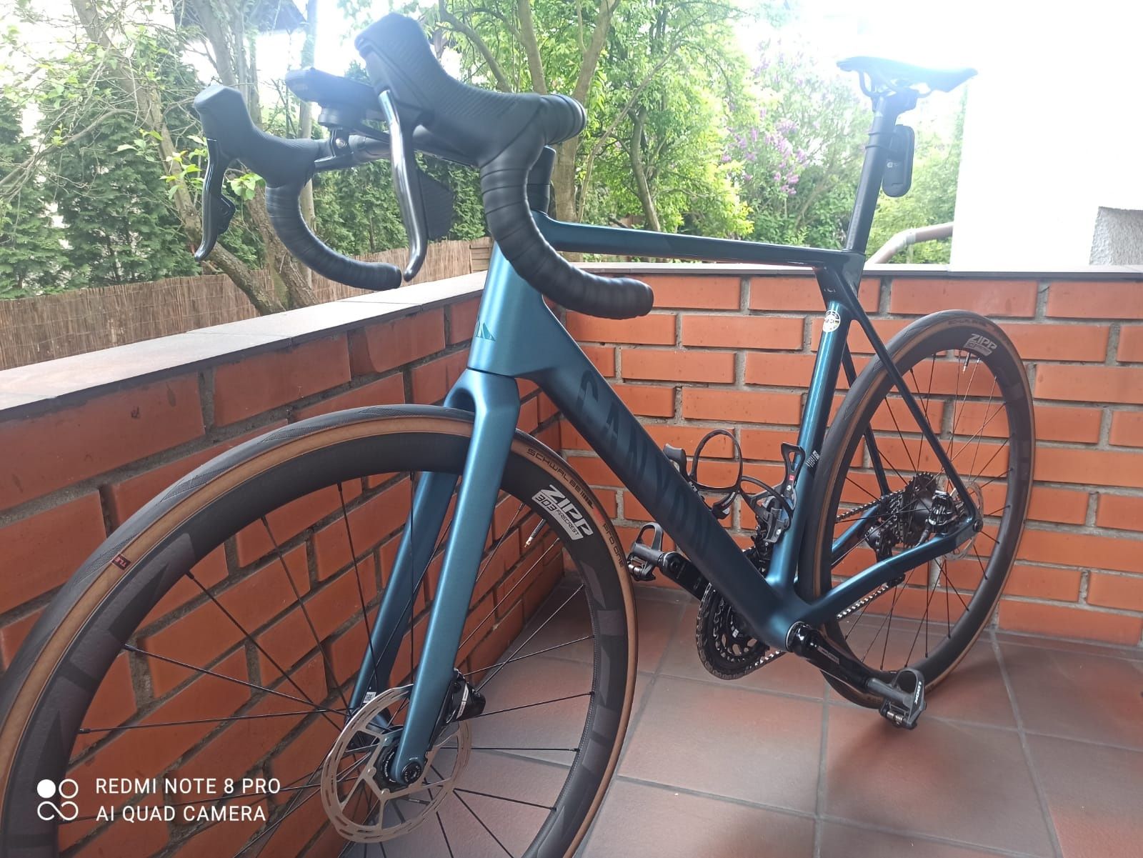Rower szosowy Canyon Ultimate CF SLX 8 Force AXS