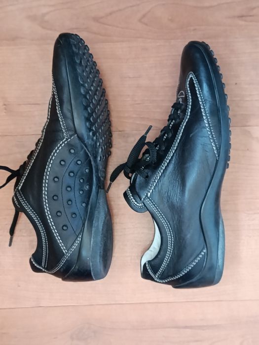 Кросівки відомого італійського бренду Tod's. Розмір 36.