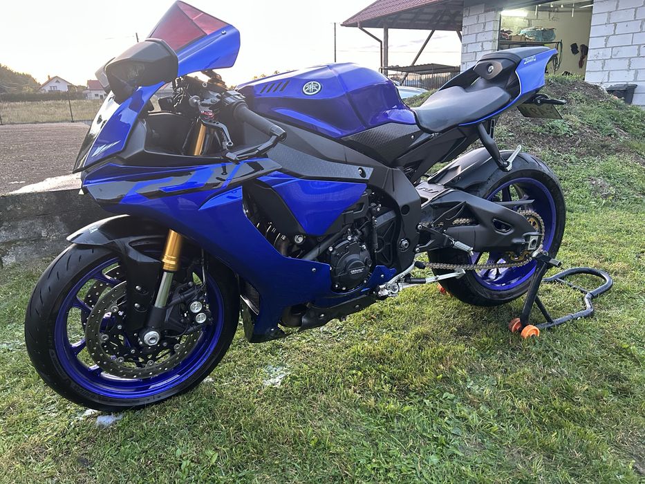 Yamaha r1 2018 !!!