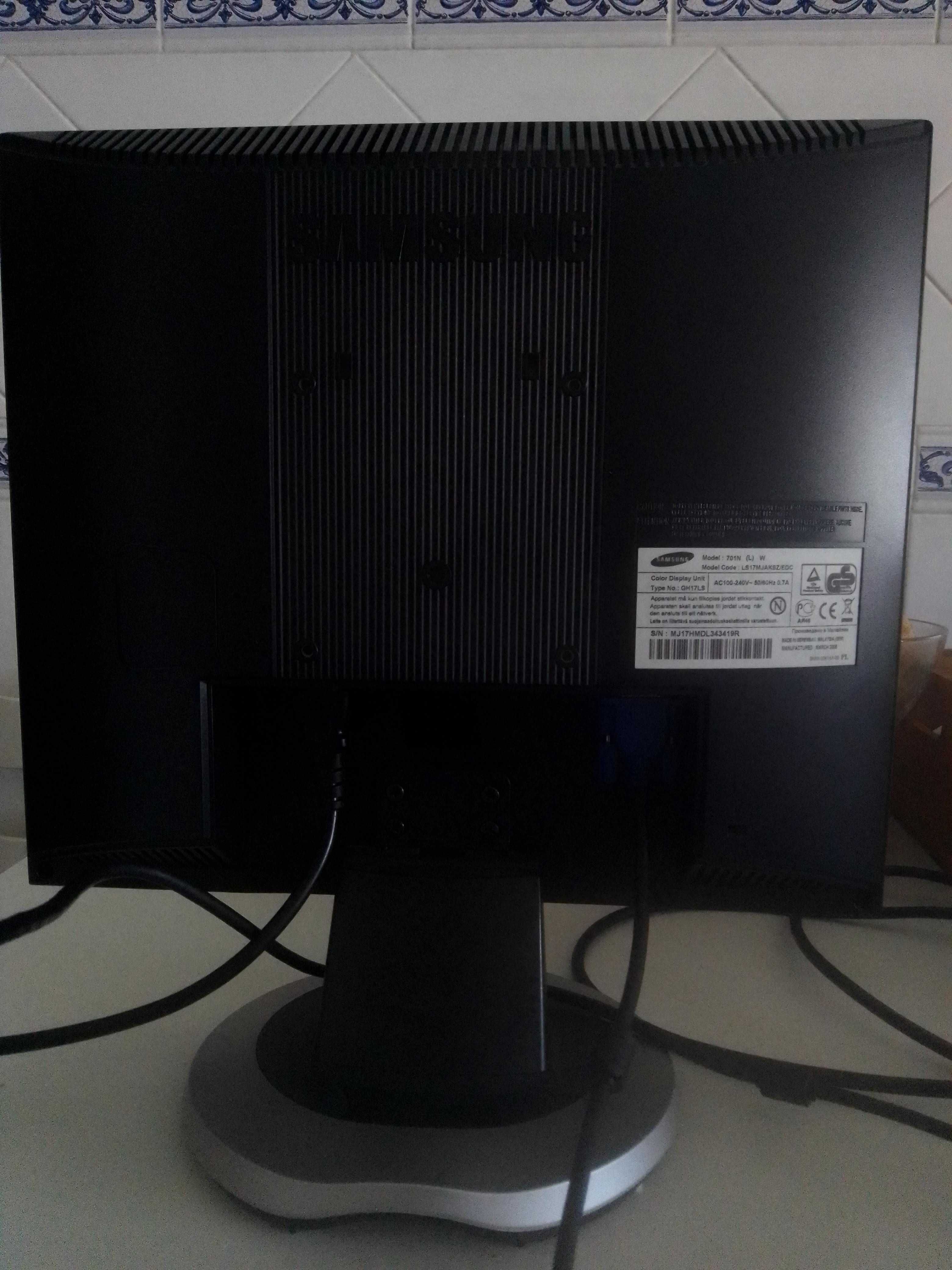 Monitor de Computador VGA 17"