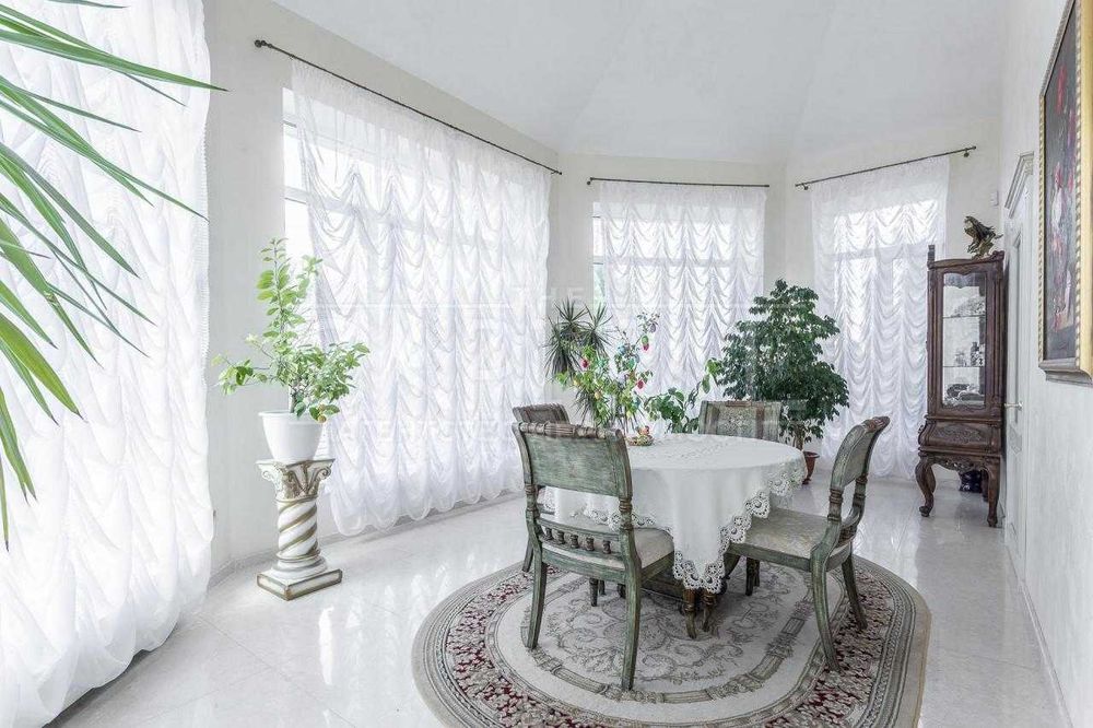 Продаж котеджу 610м2, Лісники, КМ Зелений Гай, 18 соток